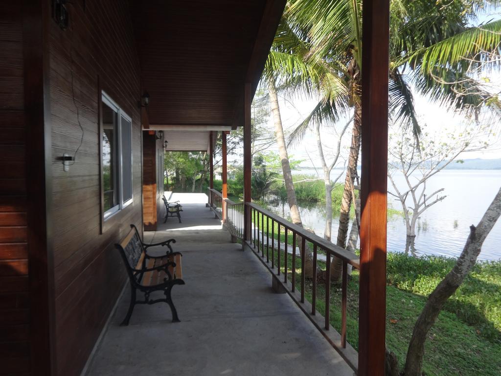 Hotel Santa Barbara Tikal Флорес Экстерьер фото